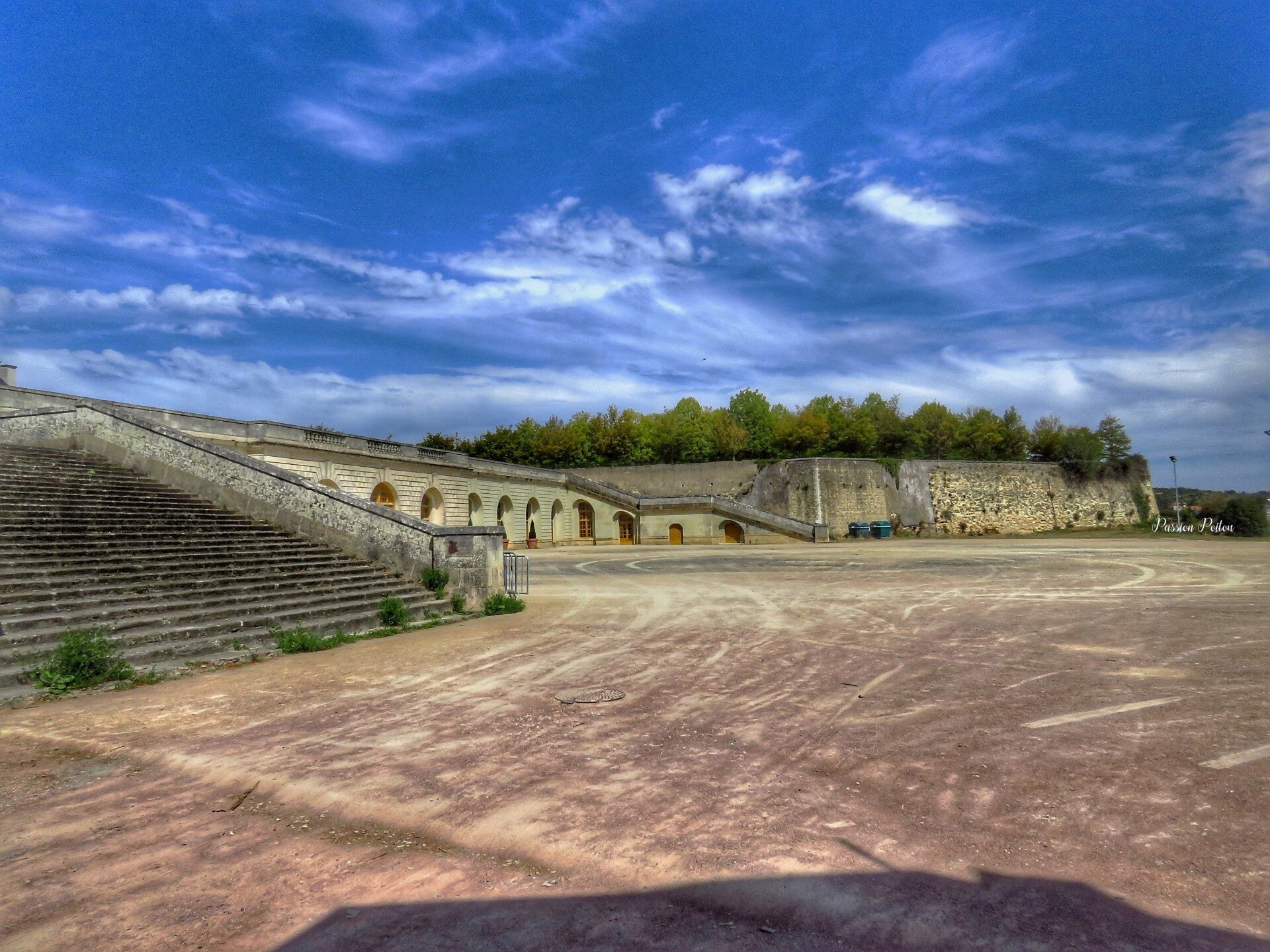 L’orangerie et les jardins du château — vue 3