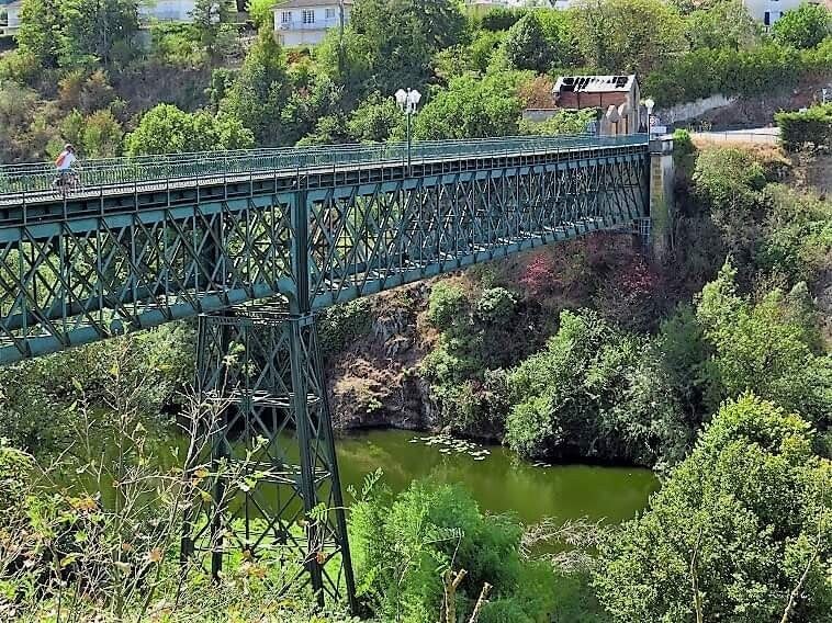 Le Thouet, les promenades et le canoë — vue 21