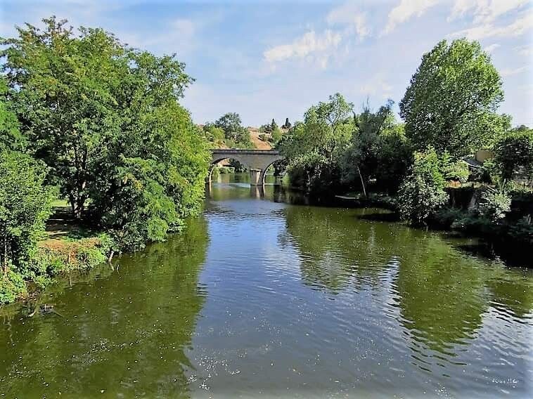 Le Thouet, les promenades et le canoë — vue 16