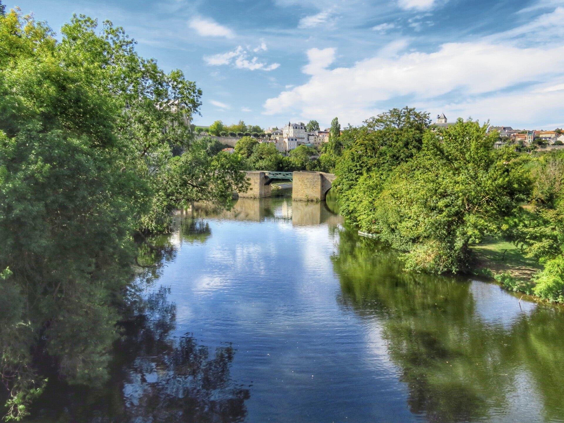 Le Thouet, les promenades et le canoë — vue 7